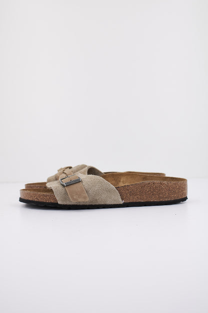 BIRKENSTOCK PULA BRAIDED SUEDE L en color TAUPE  (1)