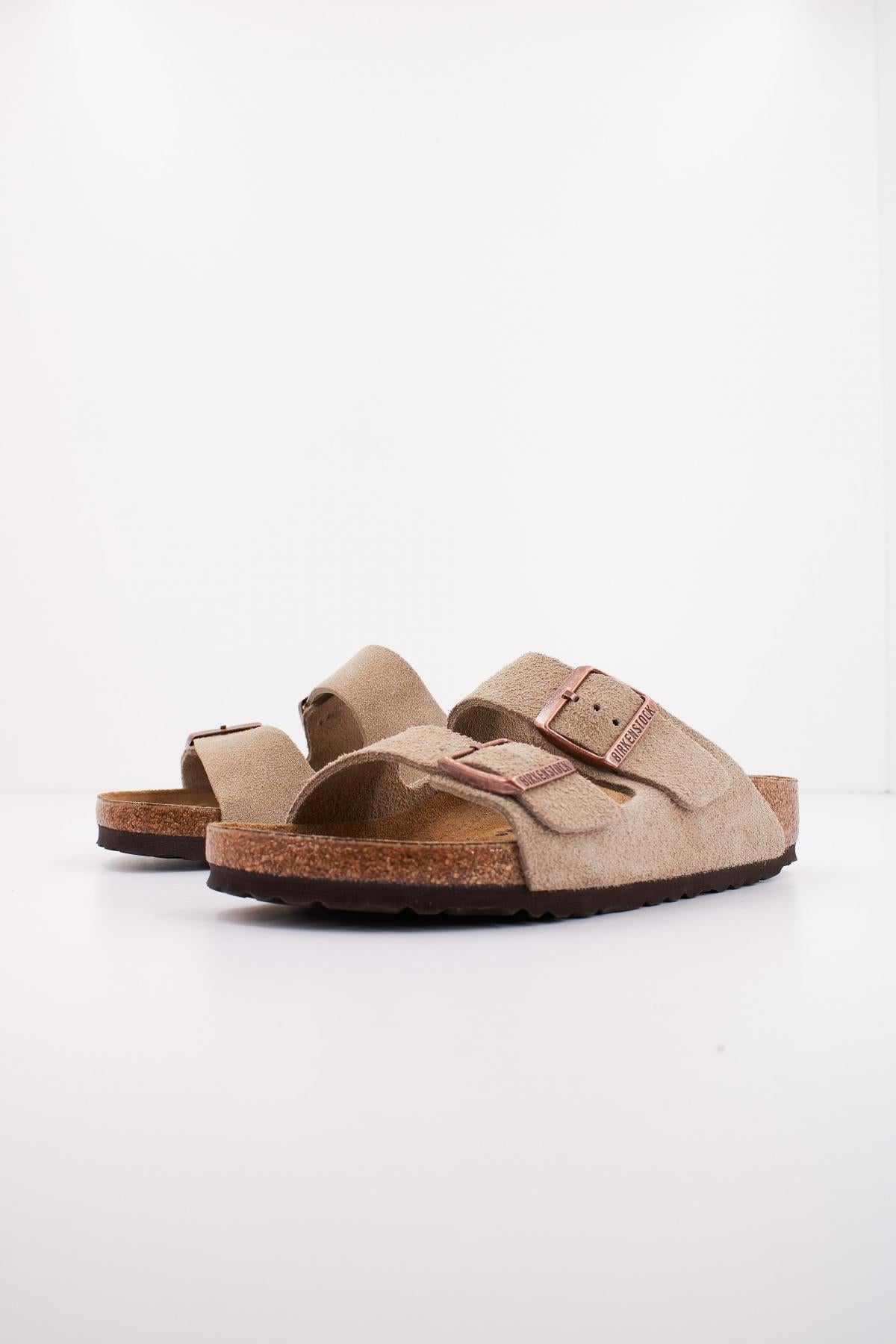 BIRKENSTOCK ARIZONA SUEDE LEATHE en color TAUPE  (2)