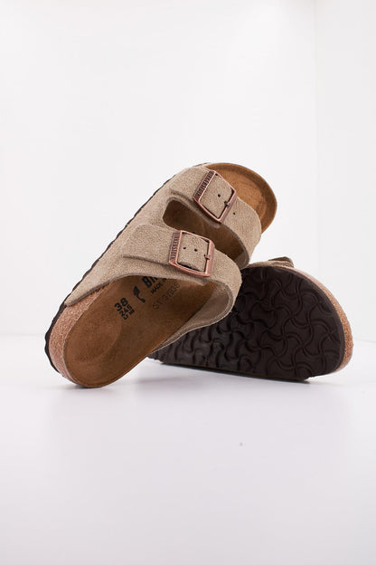 BIRKENSTOCK ARIZONA SUEDE LEATHE en color TAUPE  (4)