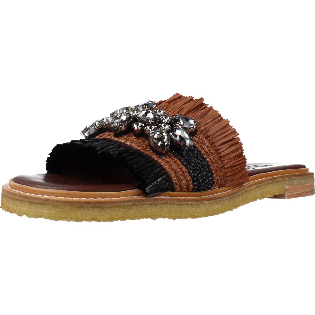 ALPE    en color CUERO  (1)