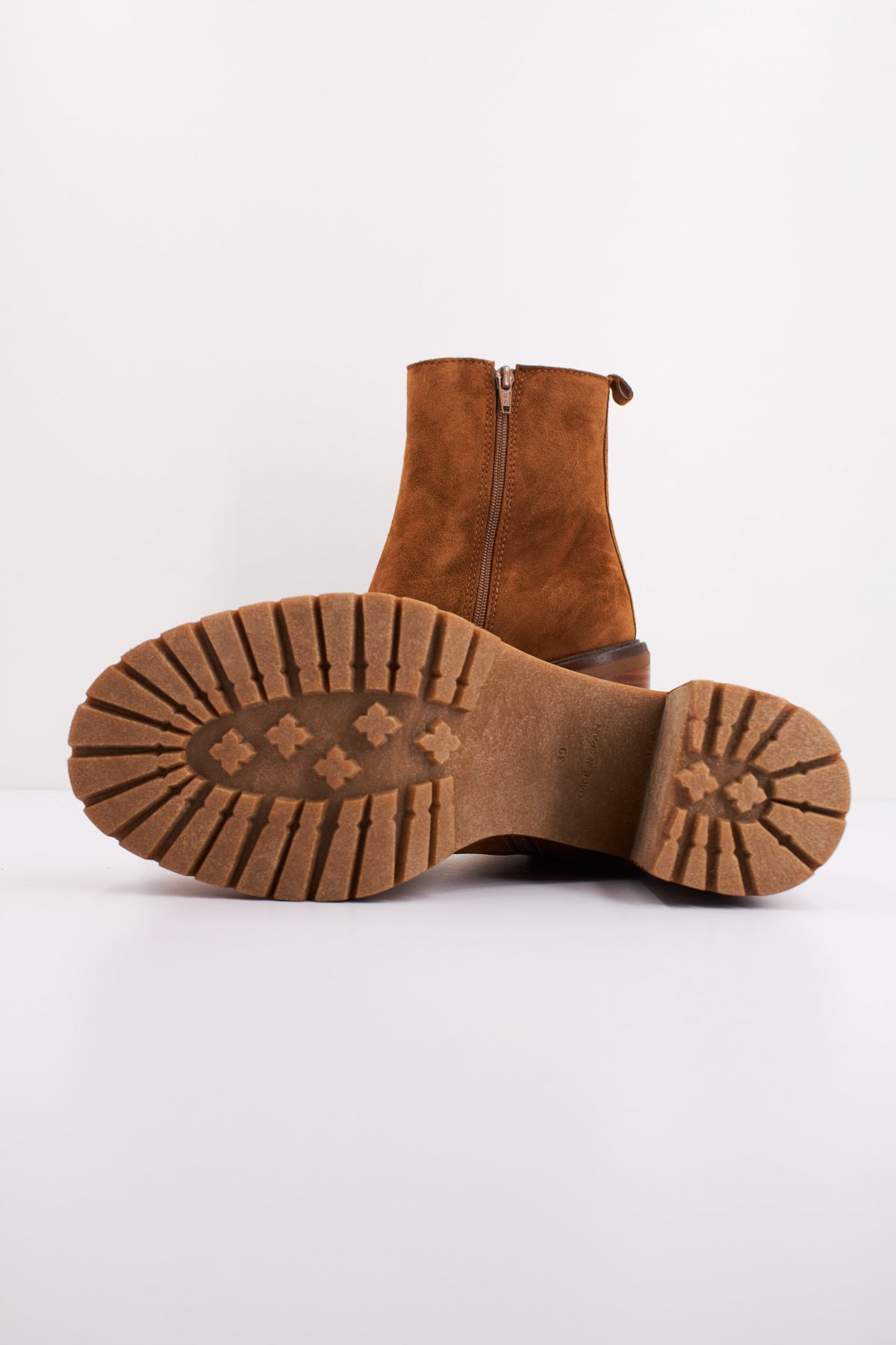 ALPE    en color CUERO  (5)