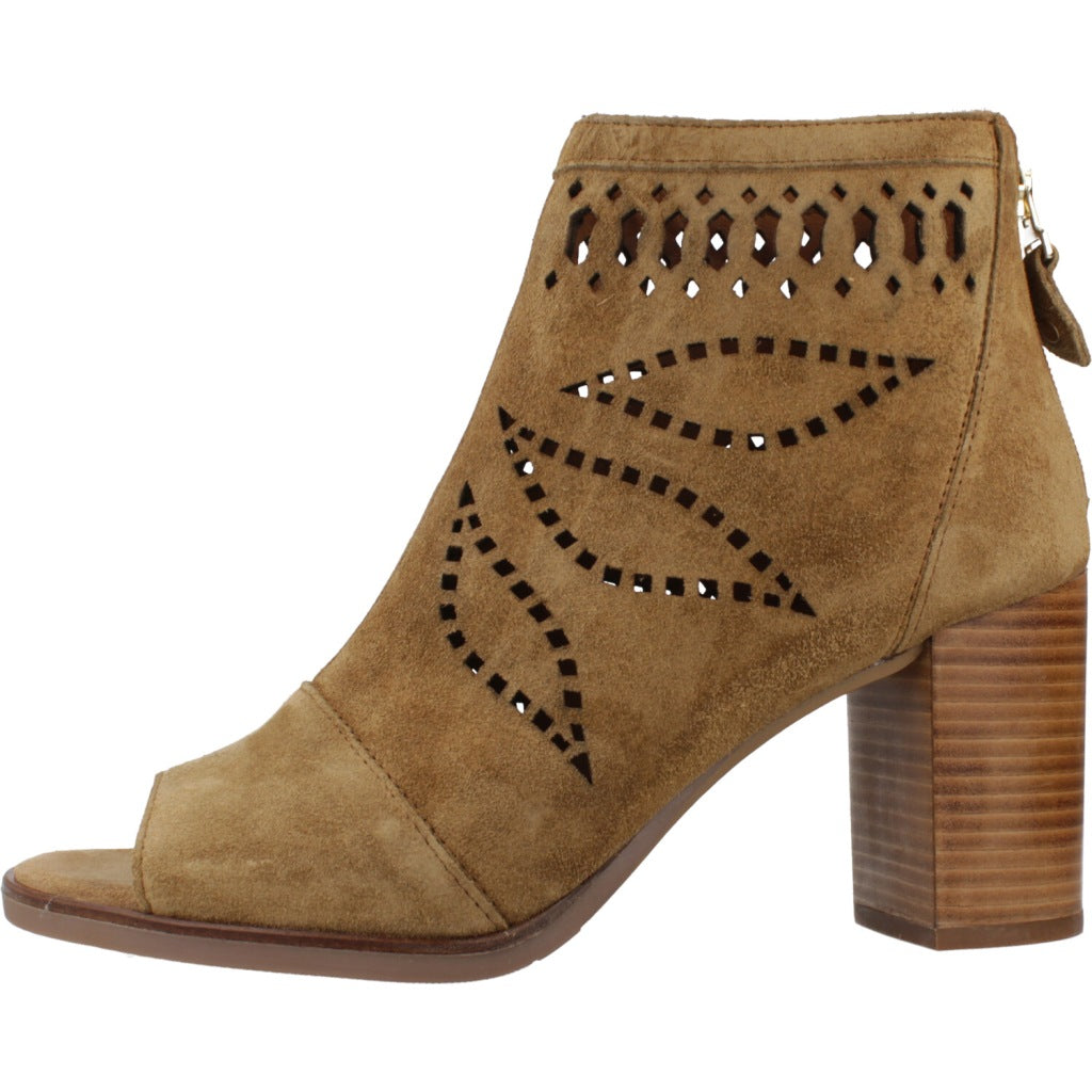 ALPE   en color CUERO  (2)