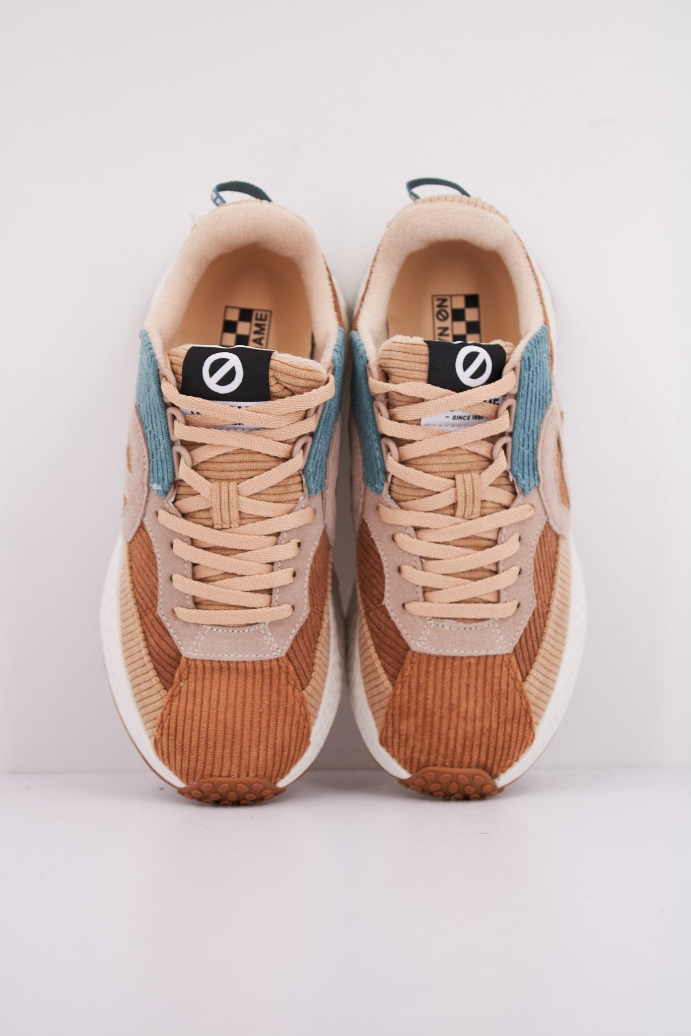 NO NAME CARTER RUNNER DADDY en color CREMA  (3)