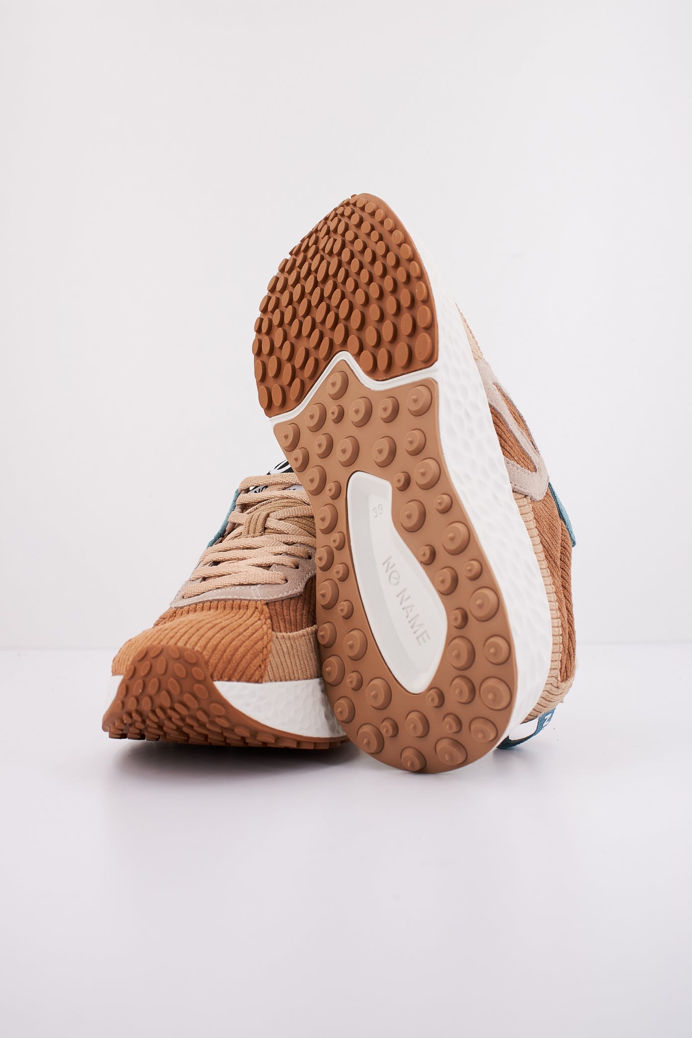 NO NAME CARTER RUNNER DADDY en color CREMA  (5)