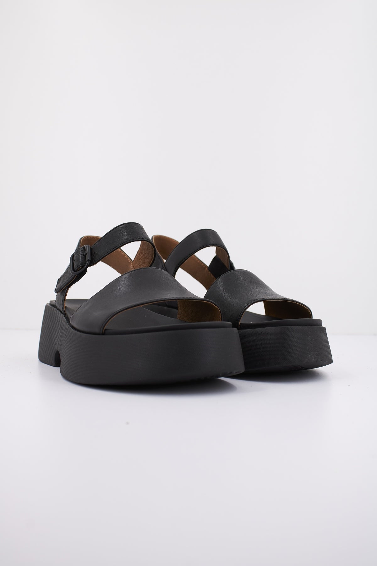 CAMPER TASHA en color BLACK  (2)
