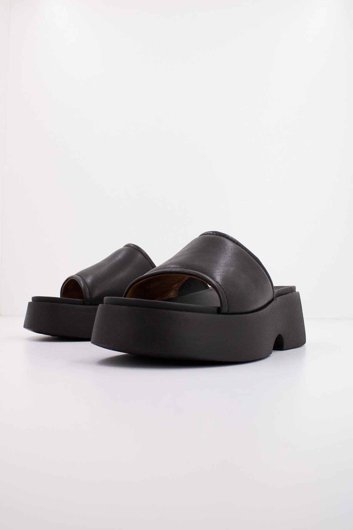 CAMPER GOBI  en color BLACK  (2)