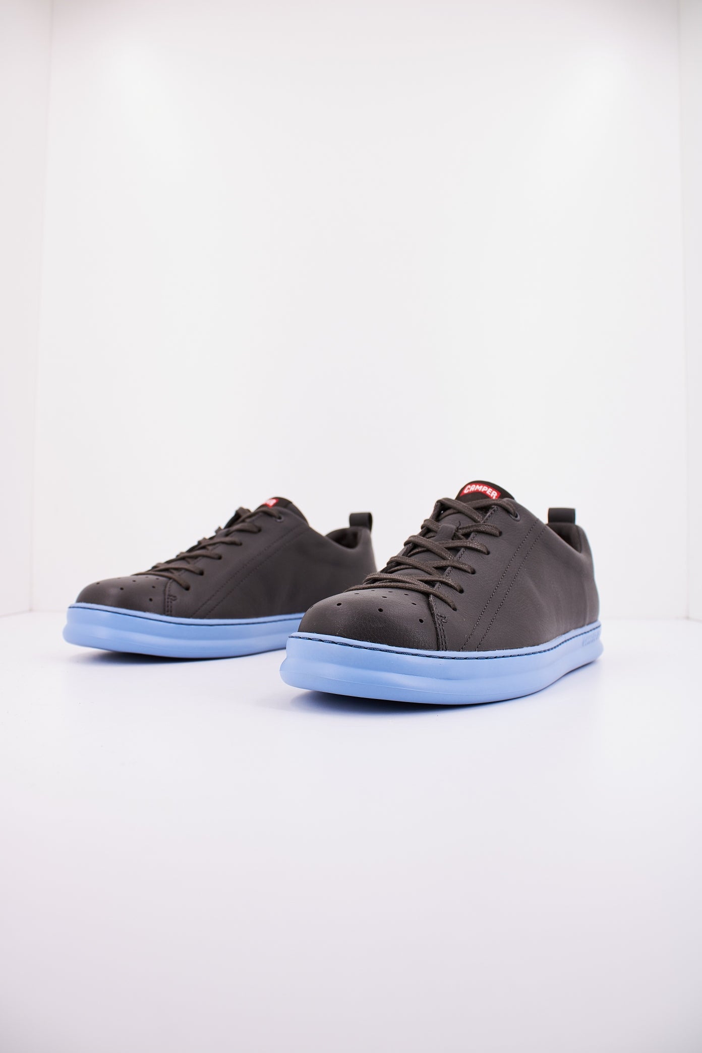 CAMPER  SELLA METEOR/RUNNER en color DRKGRY  (2)
