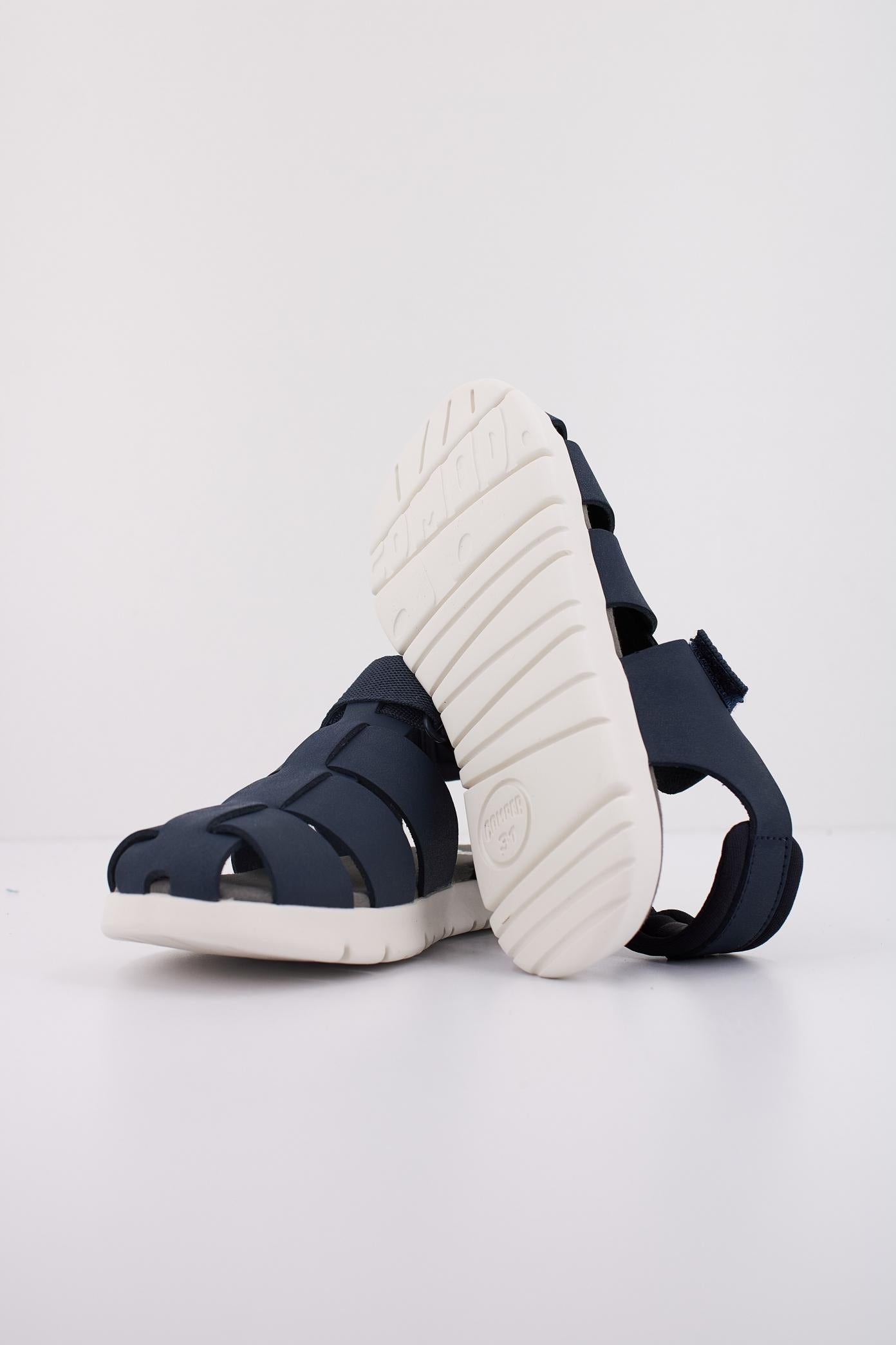 CAMPER ORUGA SANDAL  en color AZUL  (5)