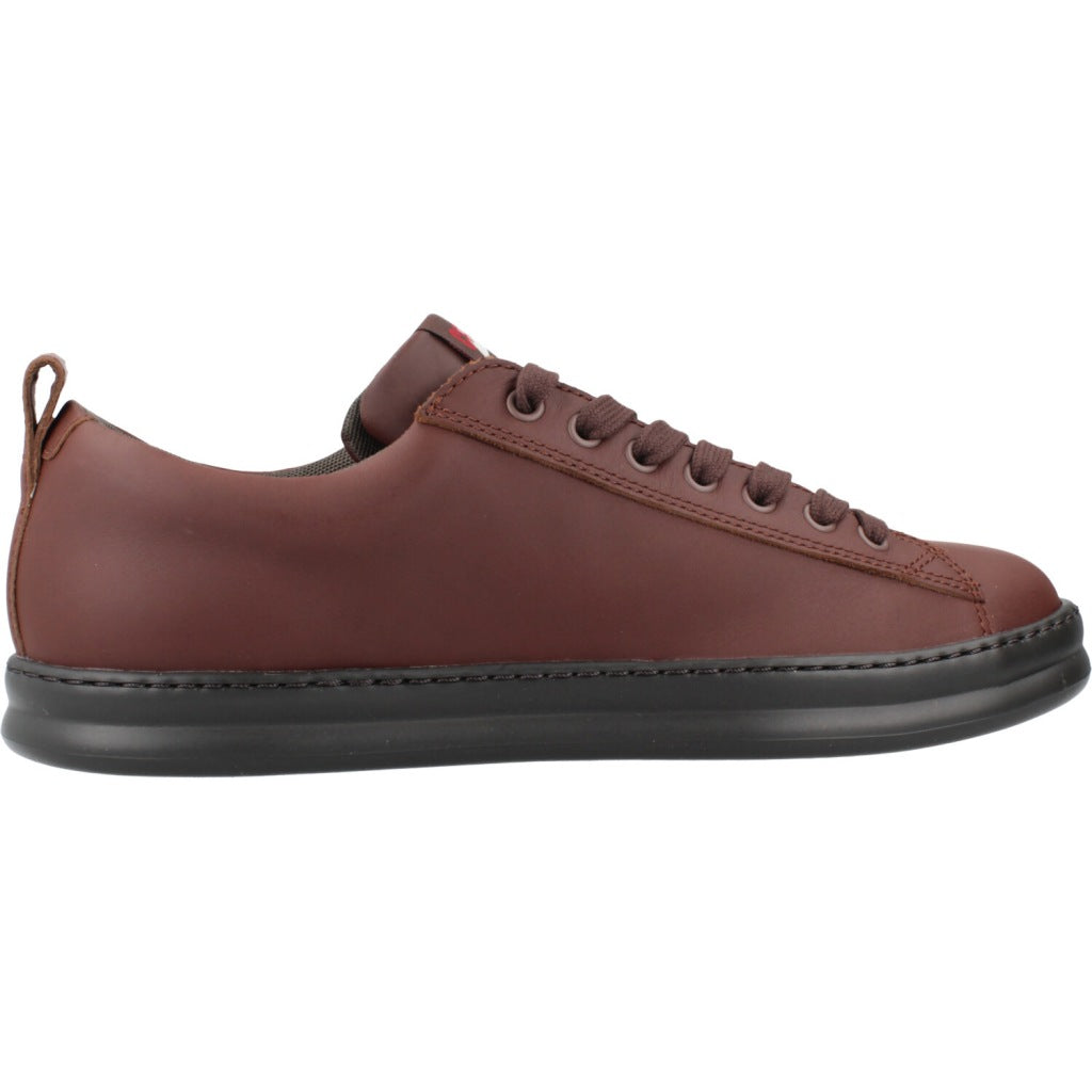CAMPER RUNNER en color COLA  (4)