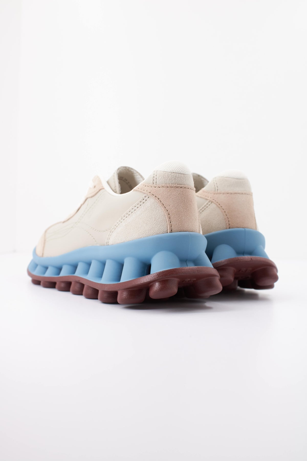 CAMPER PELLO HIEKK en color   (4)