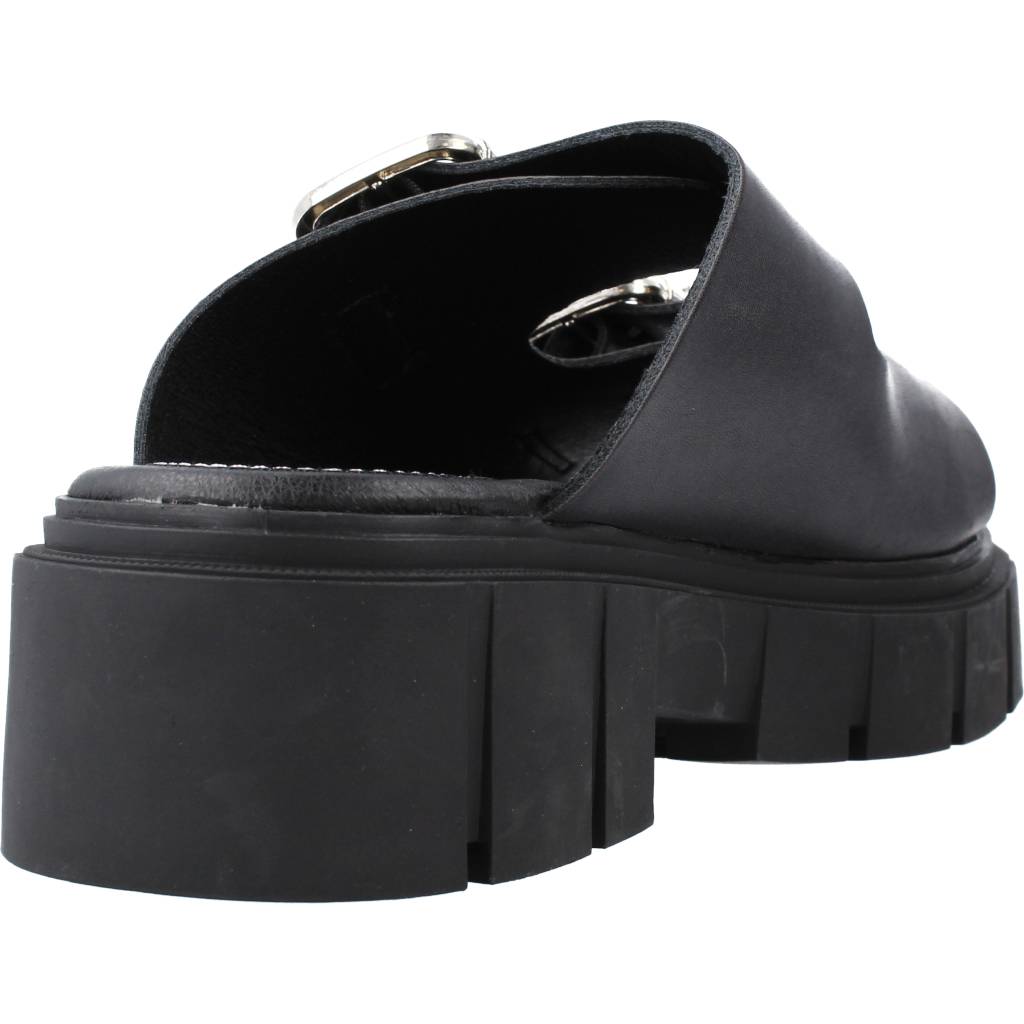 MTNG M  en color C  (3)