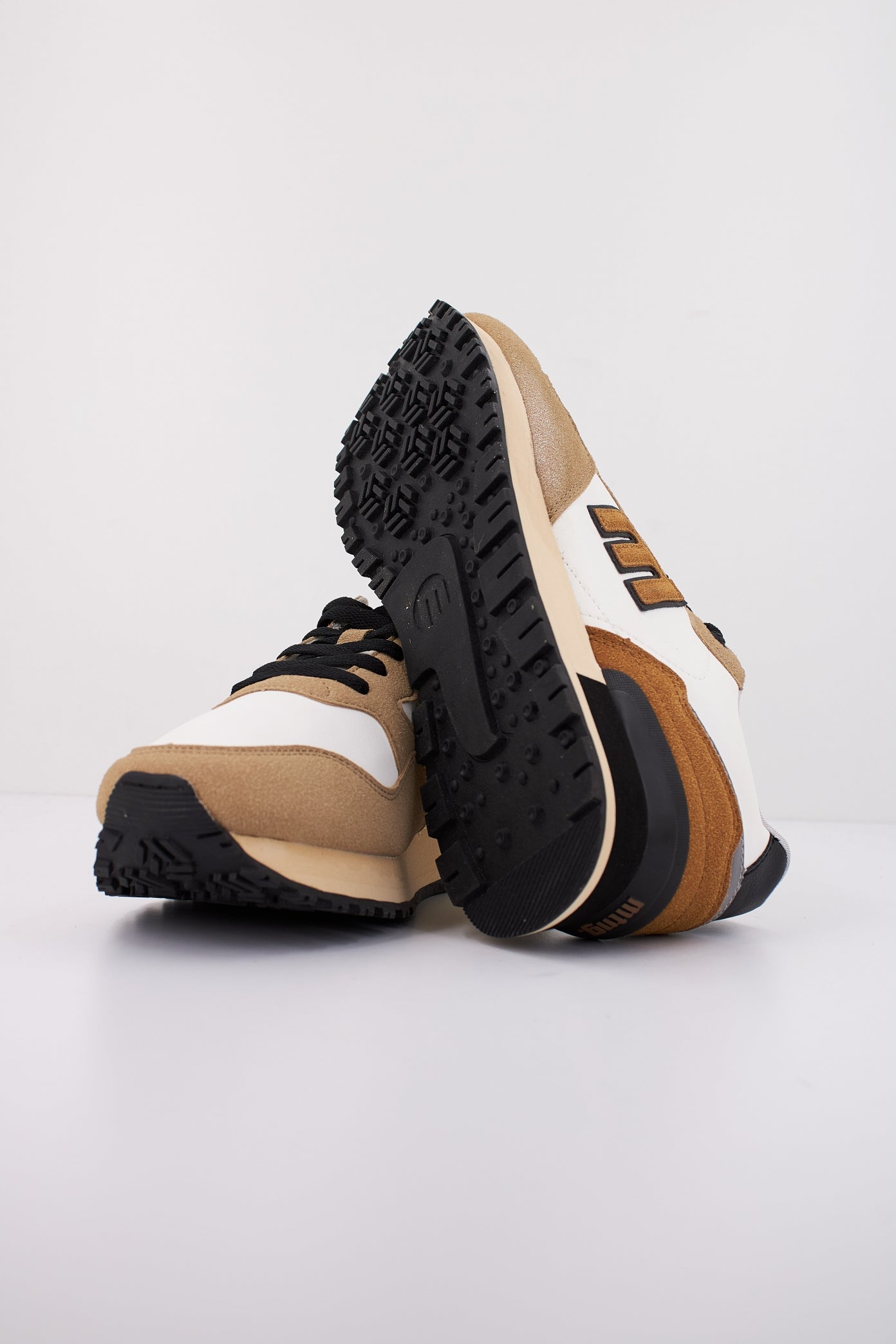 MTNG M  en color C  (5)