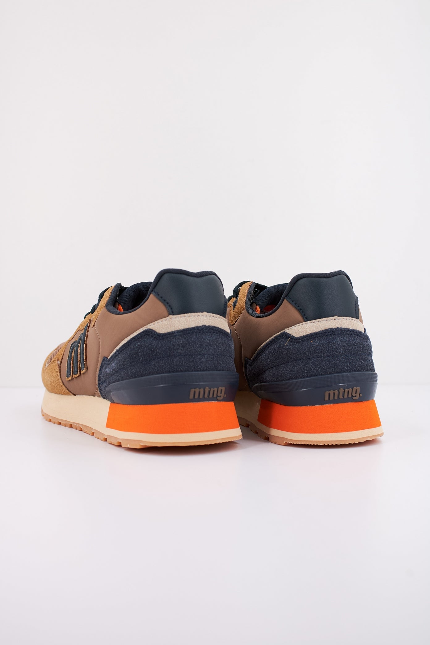 MTNG M en color C  (4)