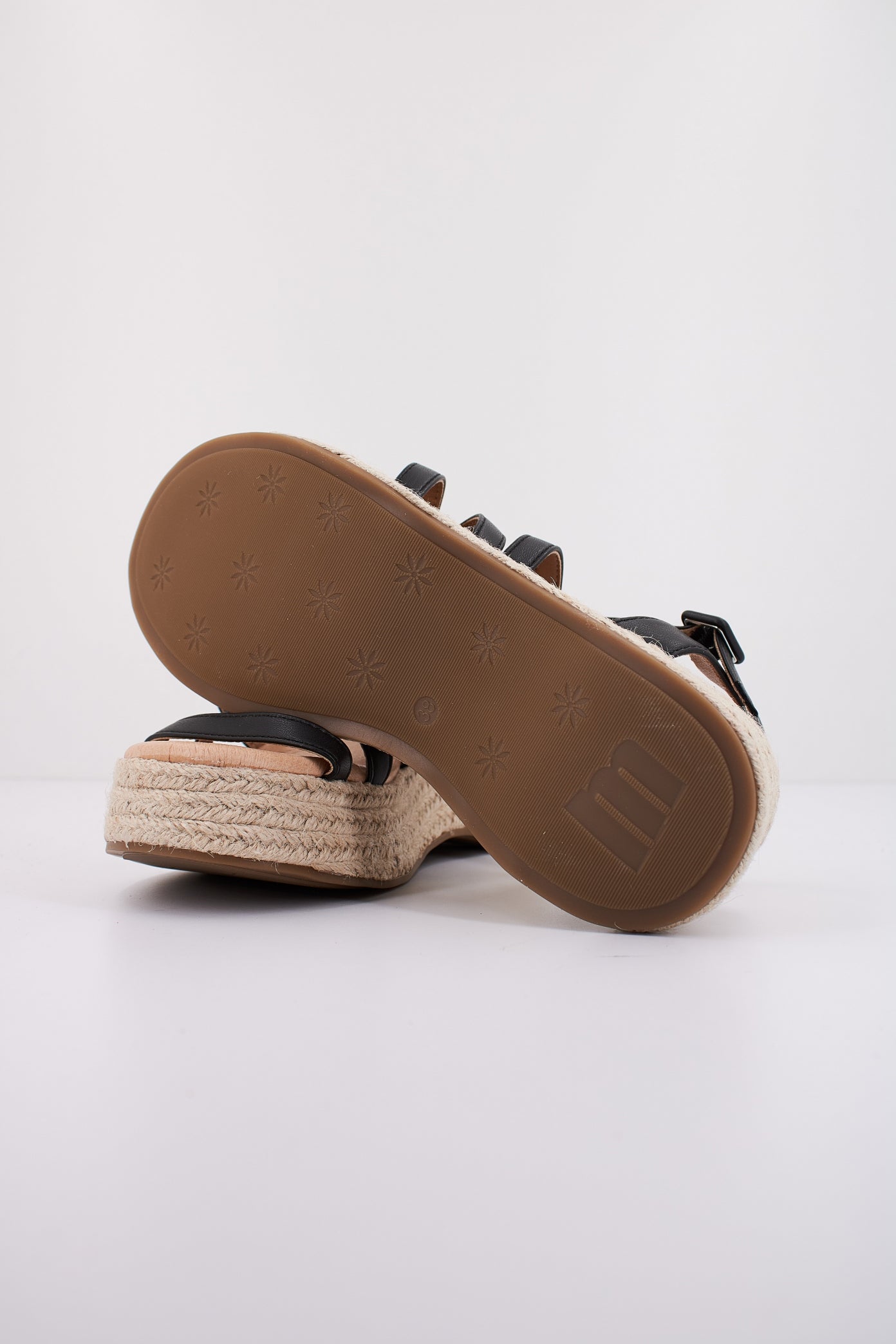 MTNG M en color C  (4)