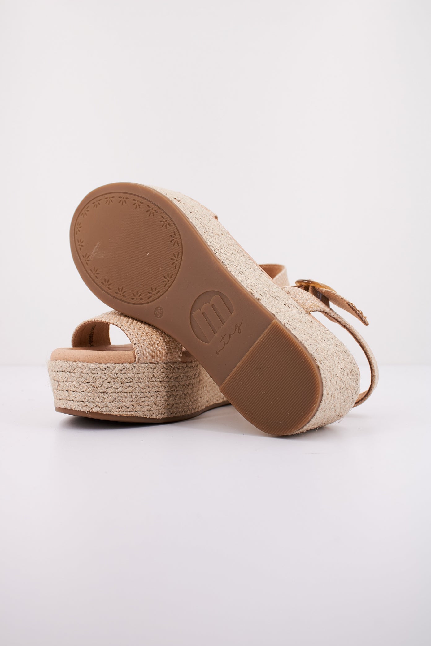 MTNG M en color C  (4)