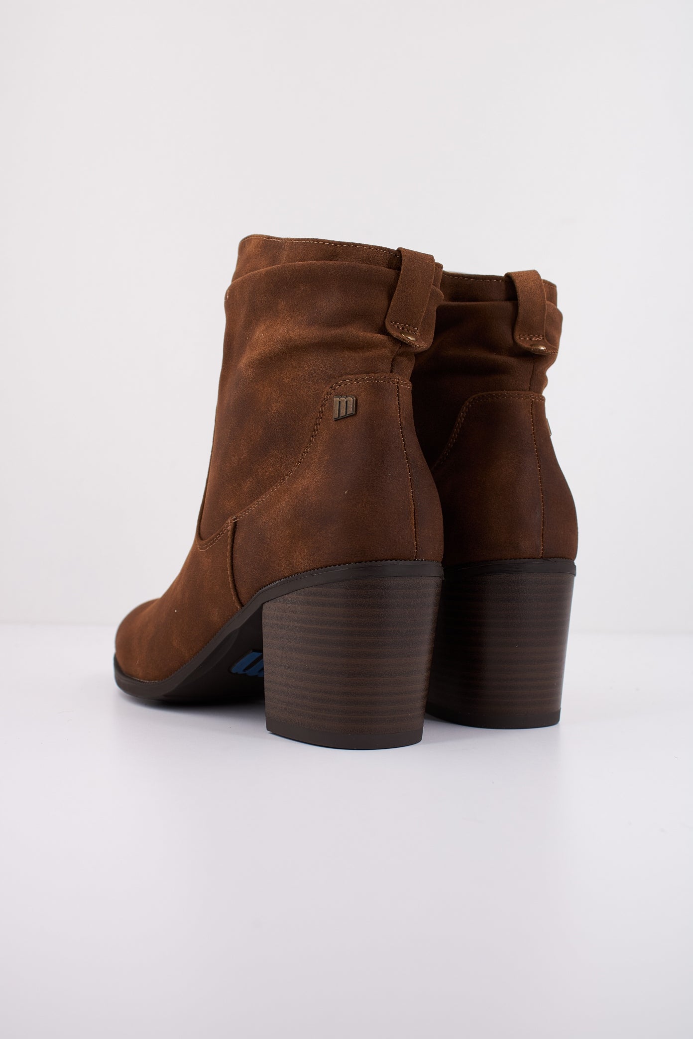 MTNG M  en color C  (4)