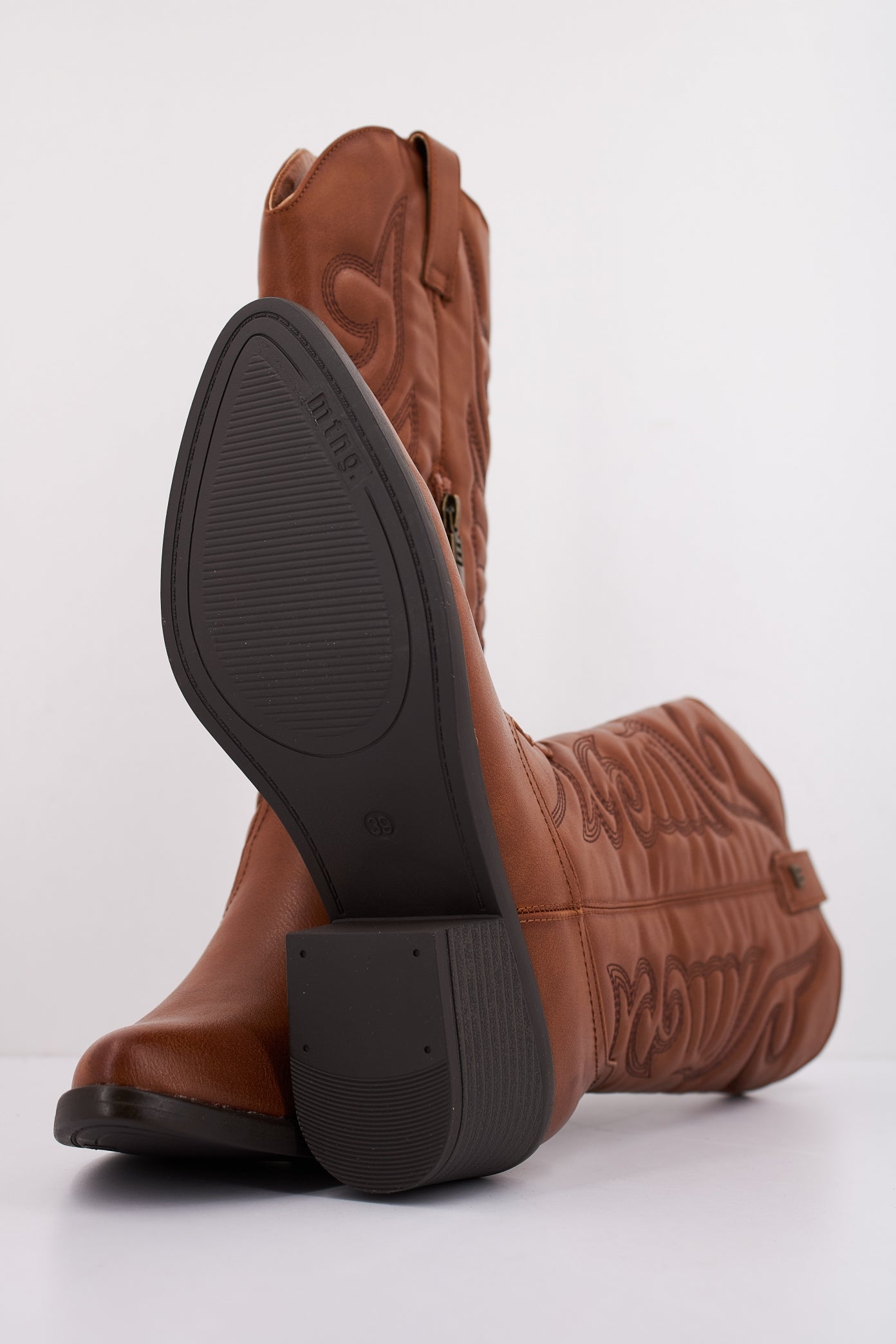 MTNG M en color C  (5)