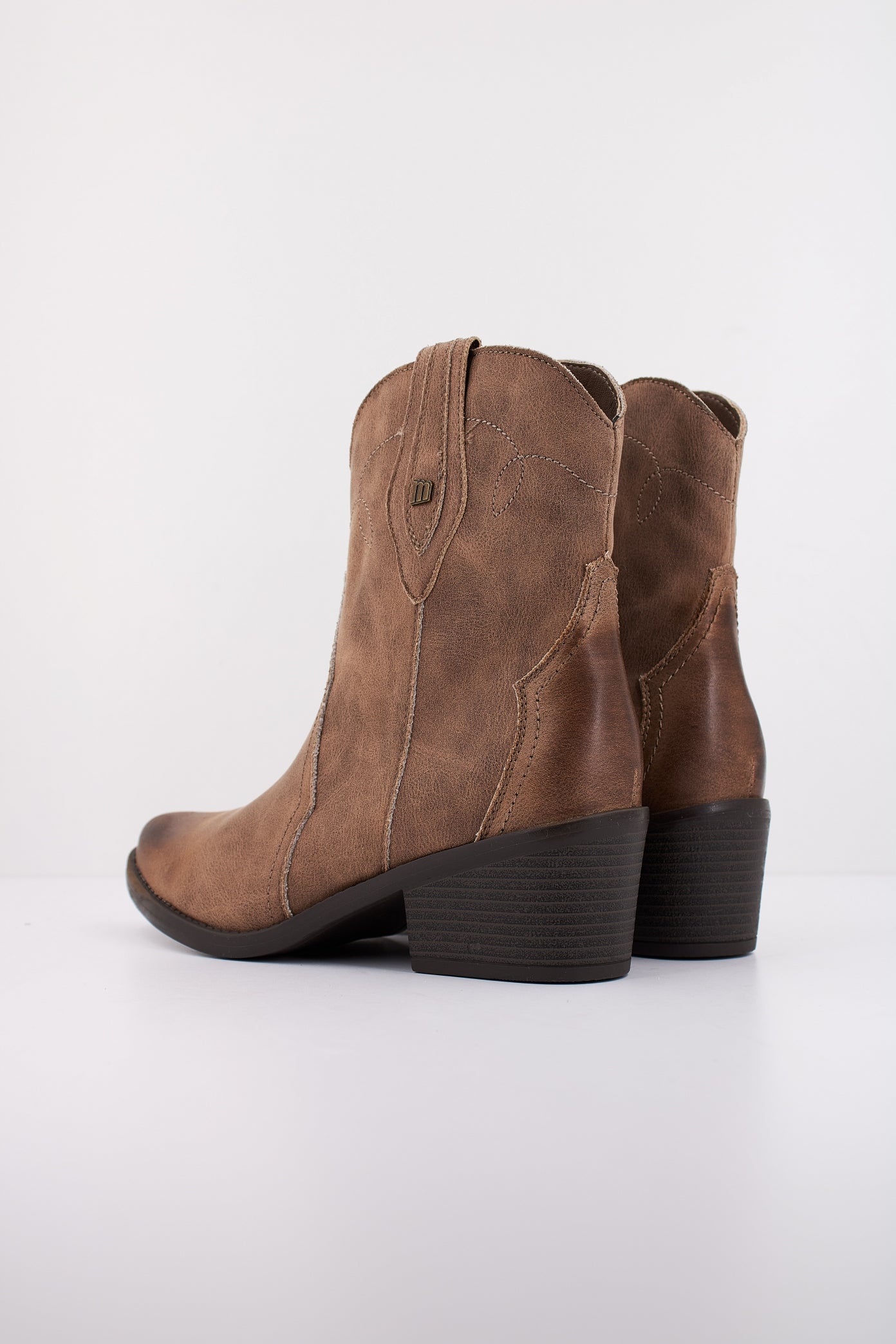 MTNG M  en color C  (4)