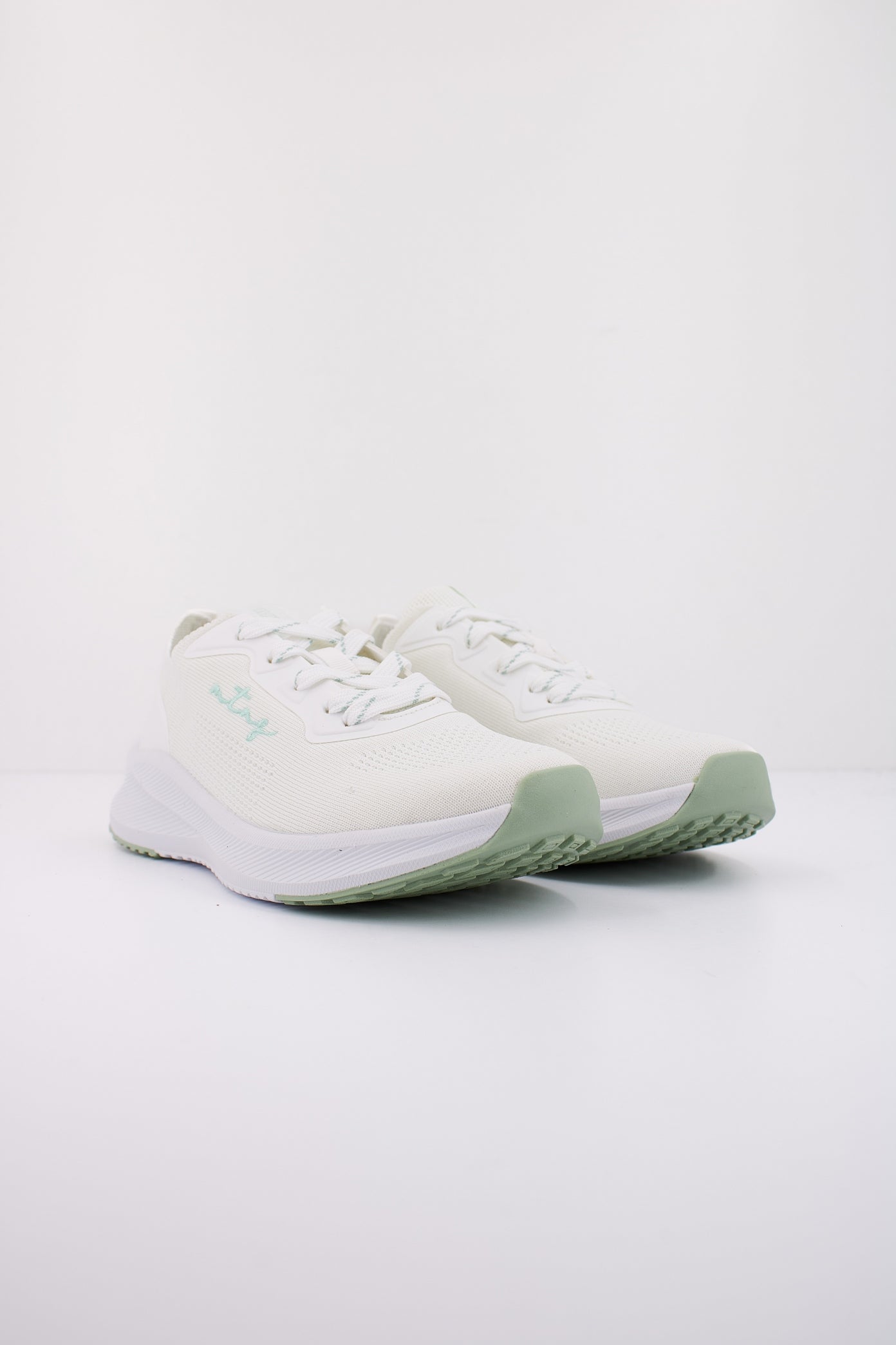 MTNG M en color C  (2)