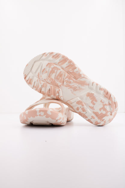 TEVA W HURRICANE en color MSS  (4)