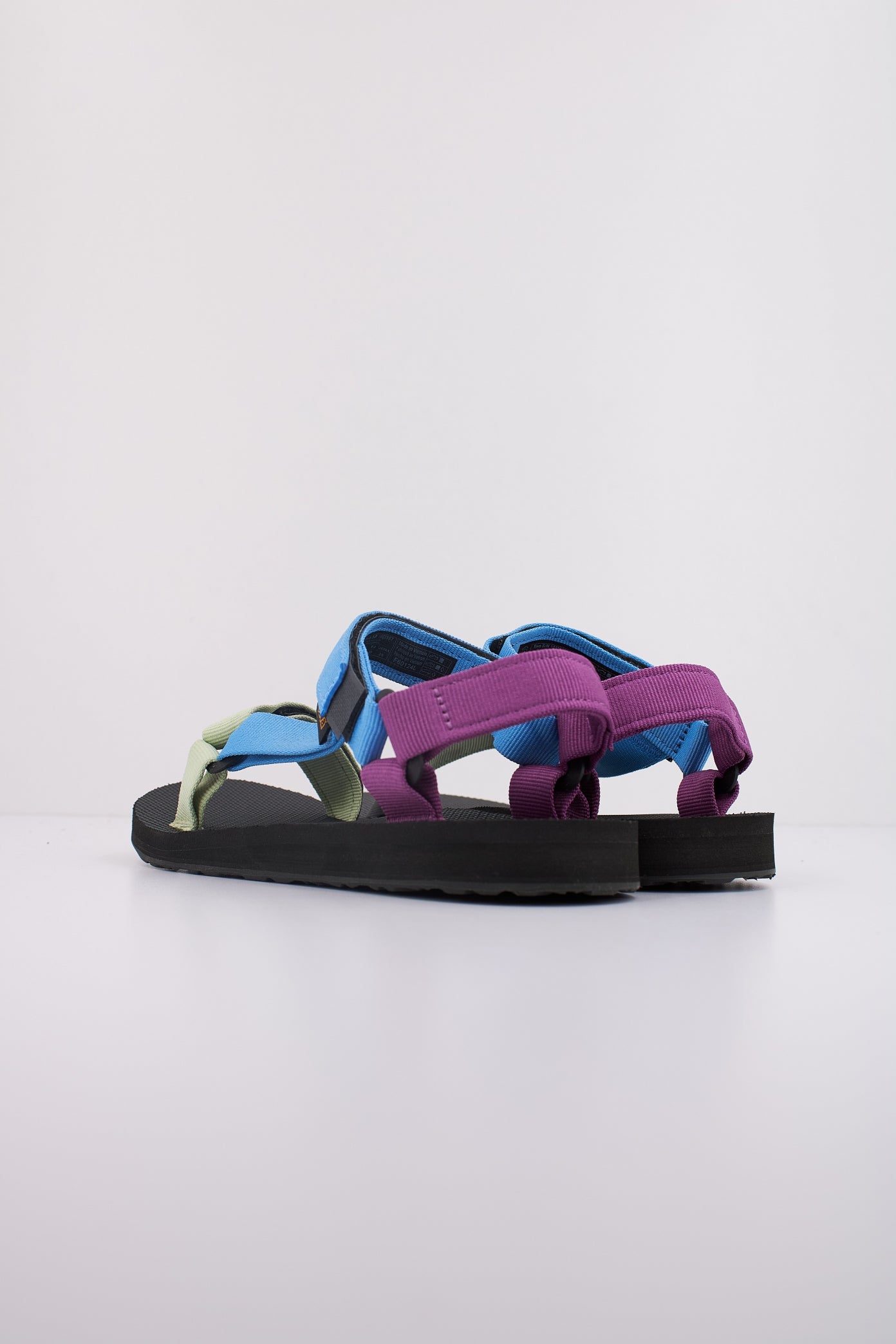 TEVA  W ORIGINAL UNIVERSA en color GWM  (4)