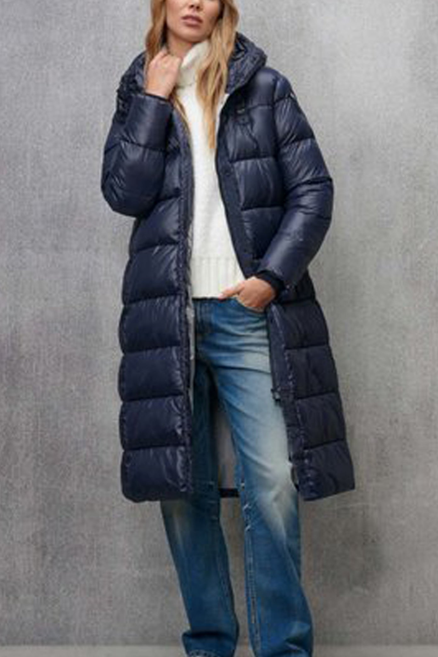 BLAUER ANITA en color   (1)