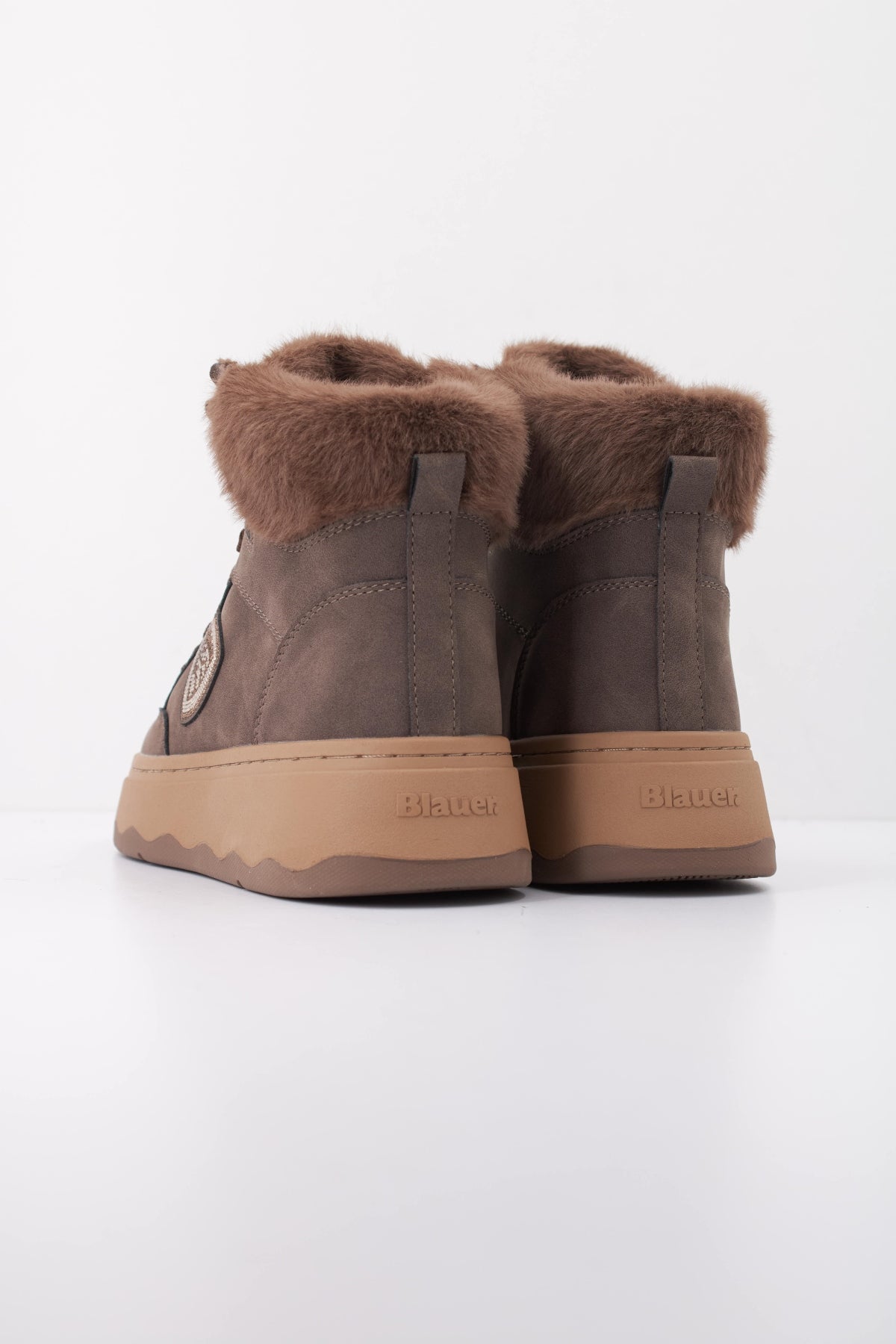 BLAUER MID BOOT MARIBEL en color DKB  (4)