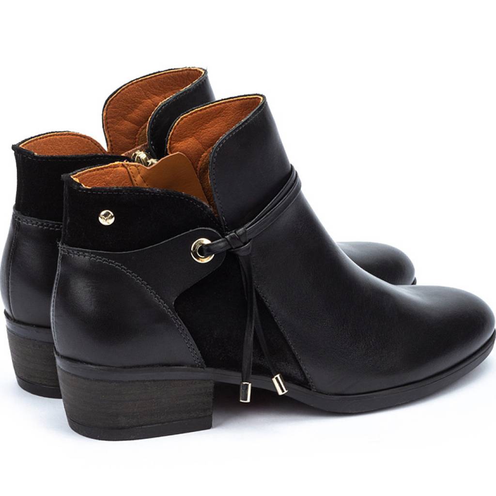 PIKOLINOS WU  en color BLACK  (3)