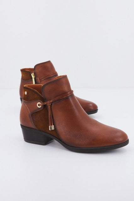 PIKOLINOS WU  en color CUERO  (2)