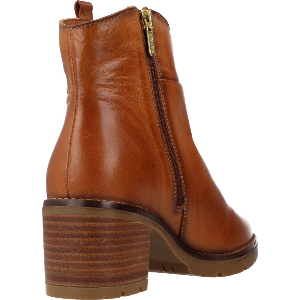 PIKOLINOS WH  en color BRANDY  (3)