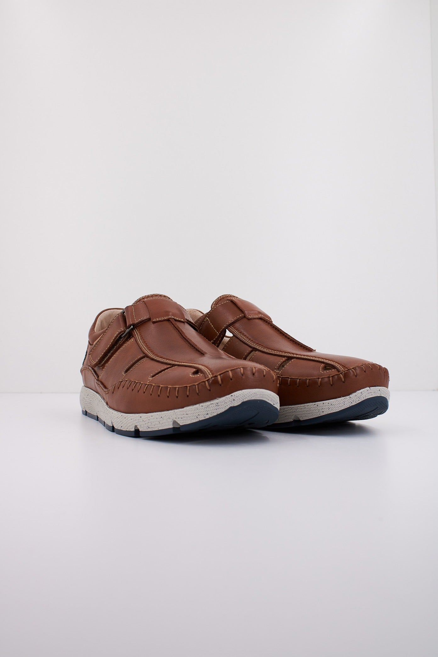 PIKOLINOS MU C en color CUERO  (2)