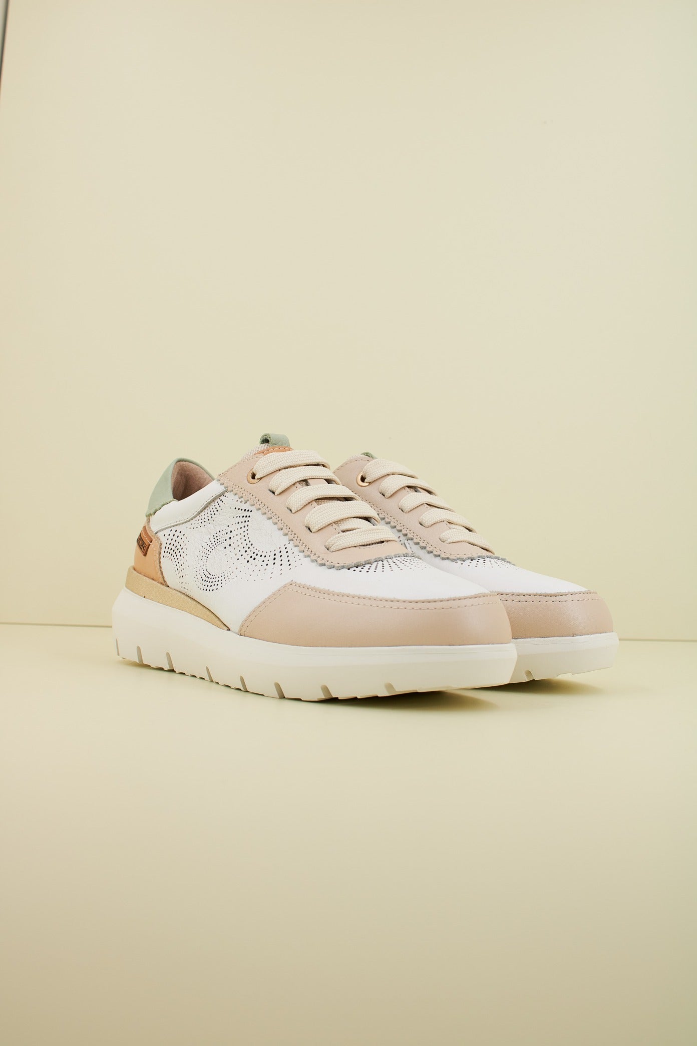 PIKOLINOS  en color WHITE  (2)