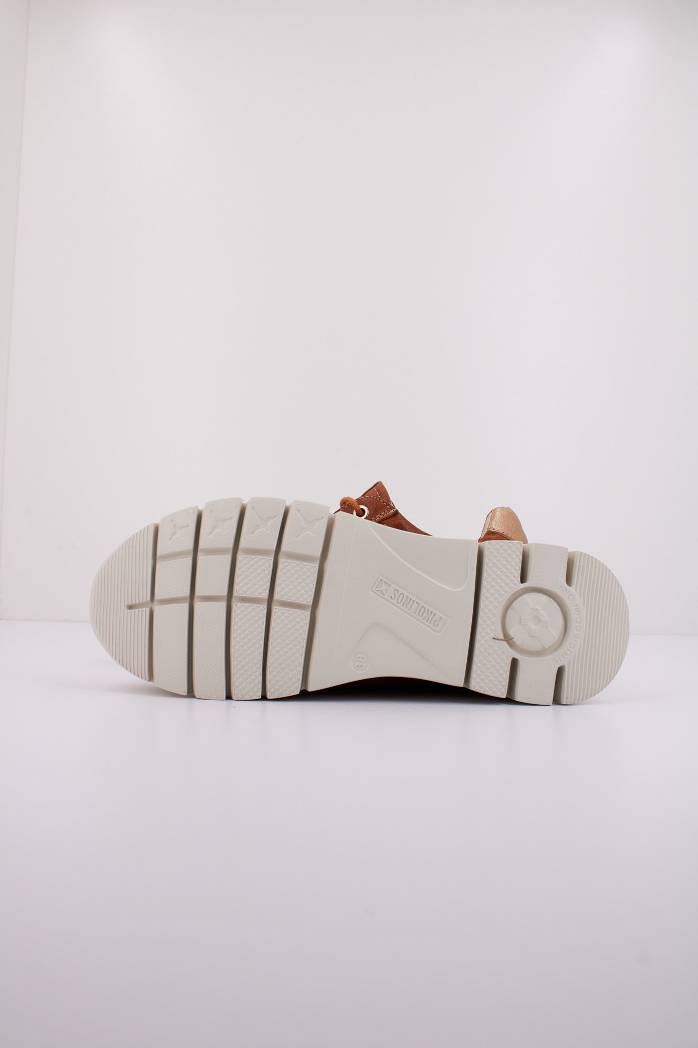 PIKOLINOS WR  en color BRANDY  (4)