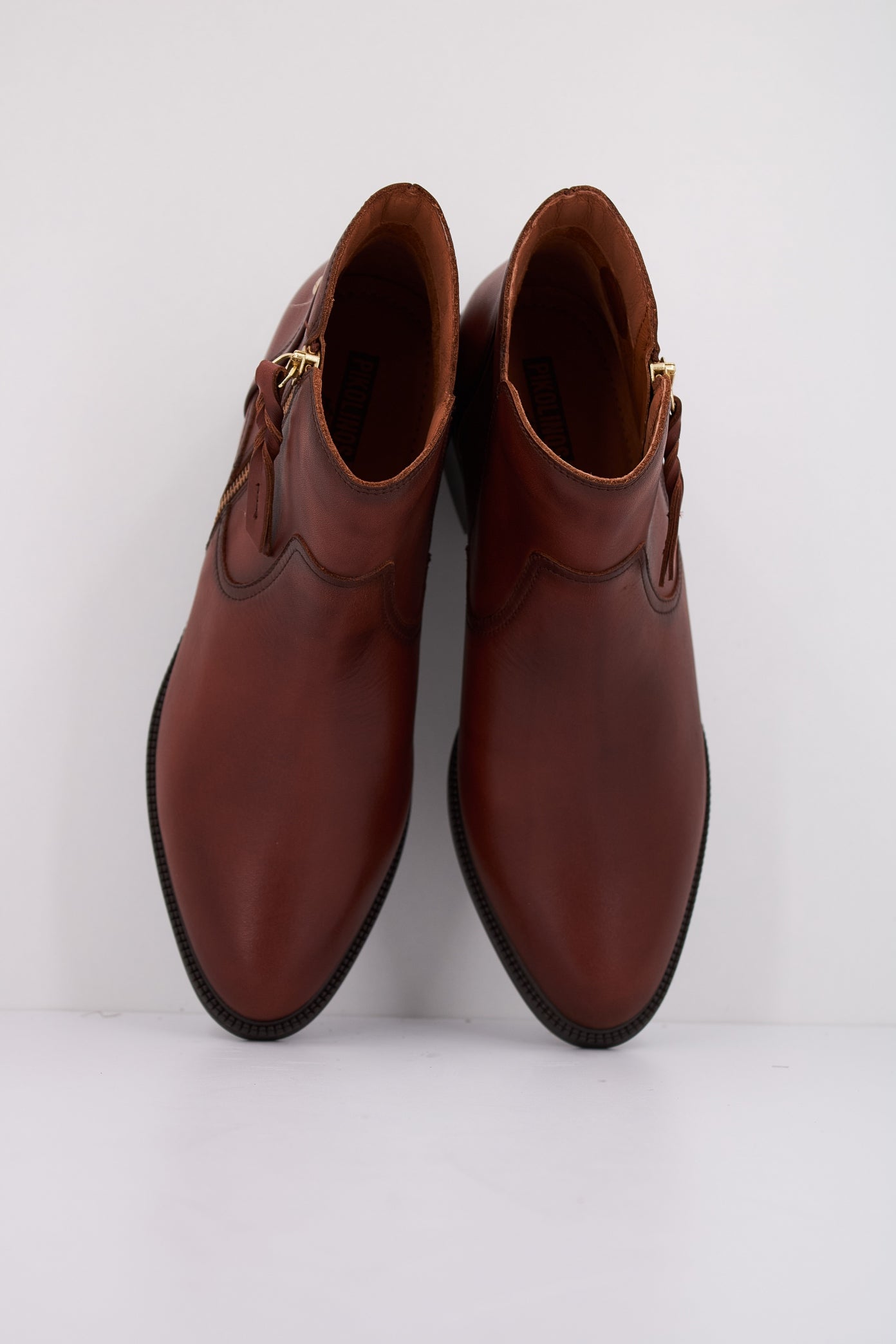 PIKOLINOS BACAROT WD  en color COGNAC  (3)