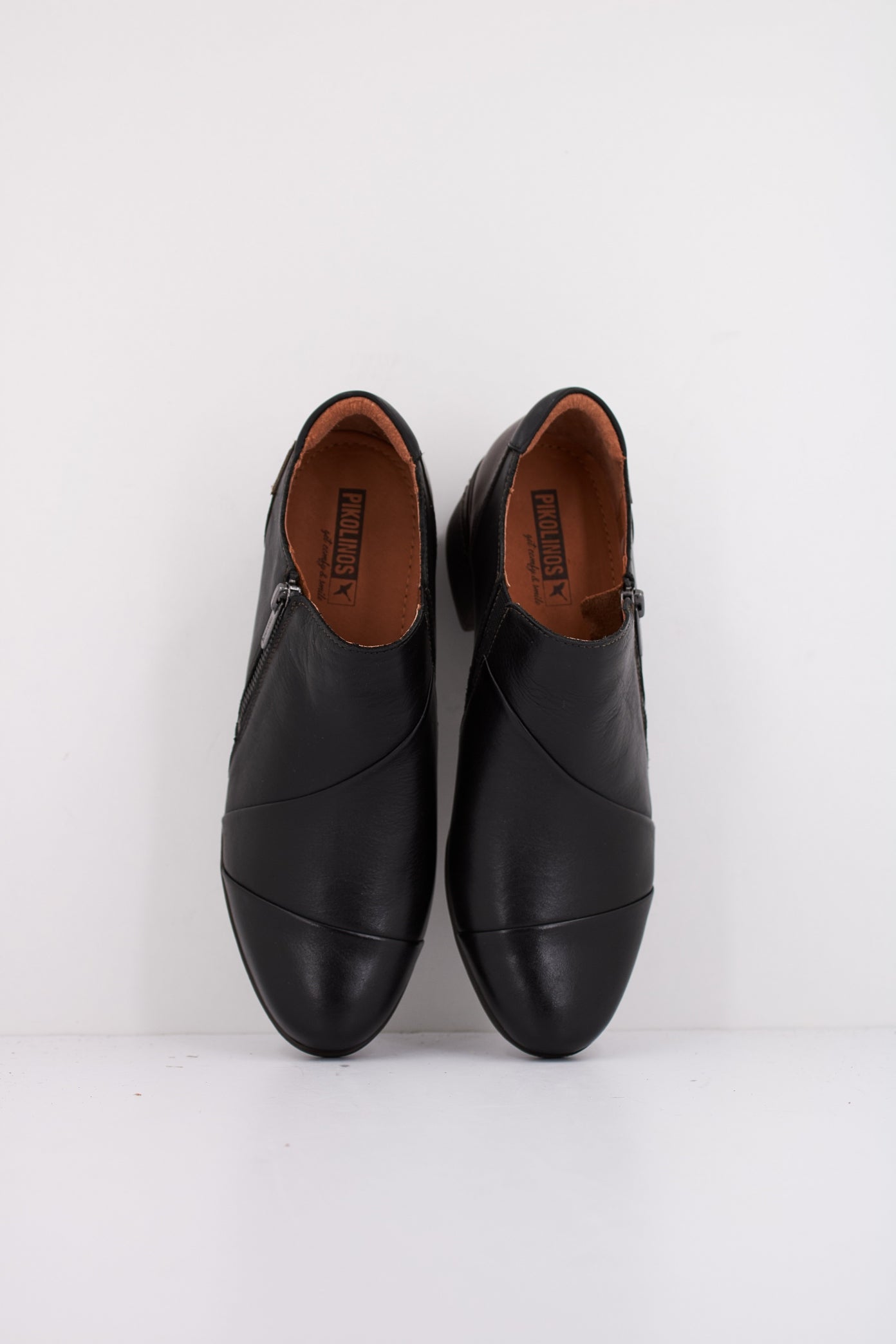 PIKOLINOS MALAGA en color BLACK  (3)