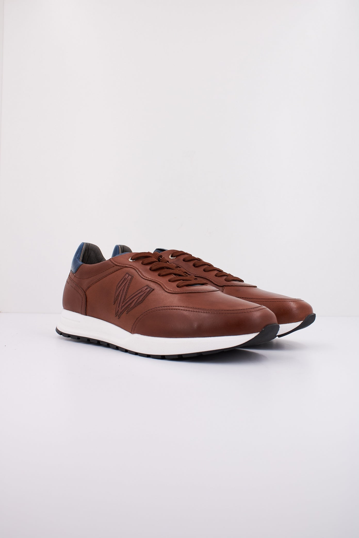 MARTINELLI  BROOKLINE en color CUERO  (2)