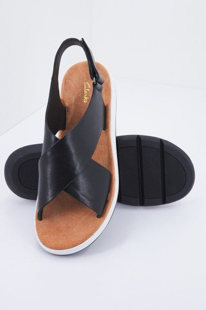 CLARKS JEMSA CROSS en color BLACK  (4)