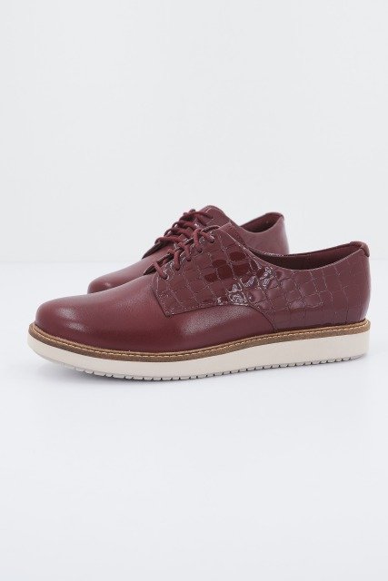 CLARKS GLICK DARBY en color MERLOT  (2)