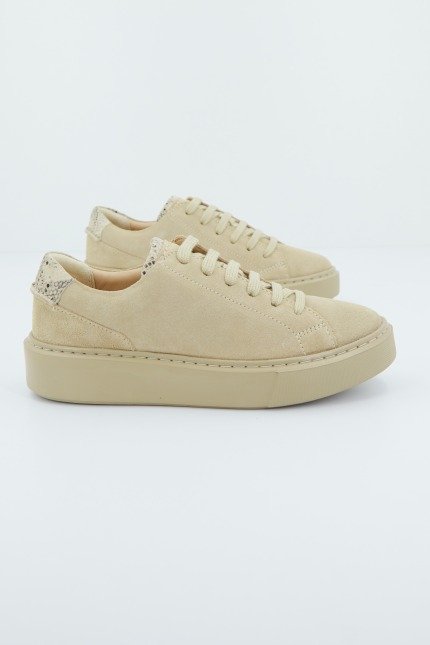 CLARKS HERO LITE LACE en color TAUPE  (2)
