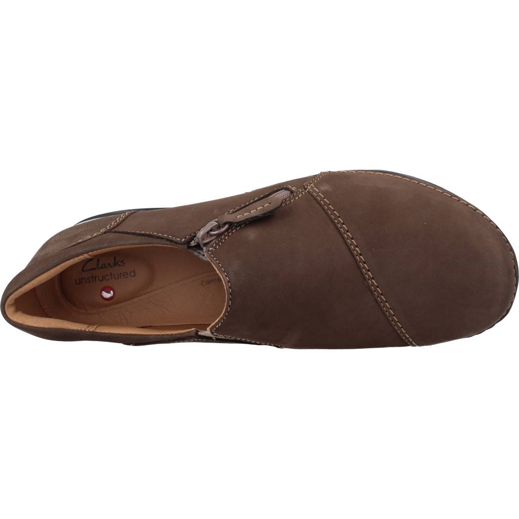 CLARKS APPLEY ZIP en color TAUPE  (7)