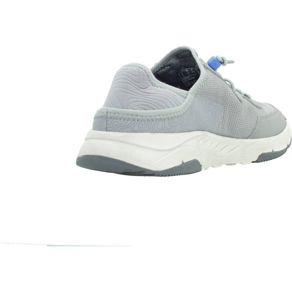 CLARKS  DAVIS LOW en color GREY  (3)