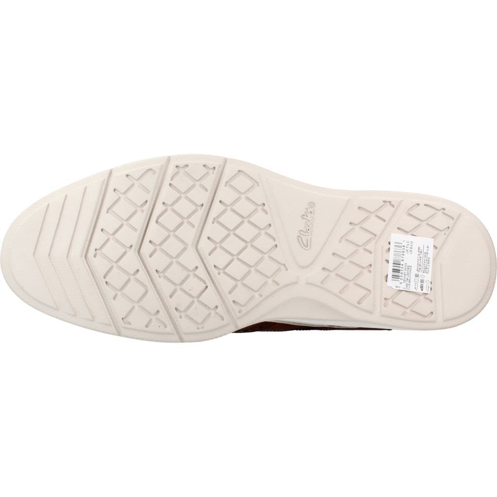 CLARKS DENNET WING en color DKTAN  (6)