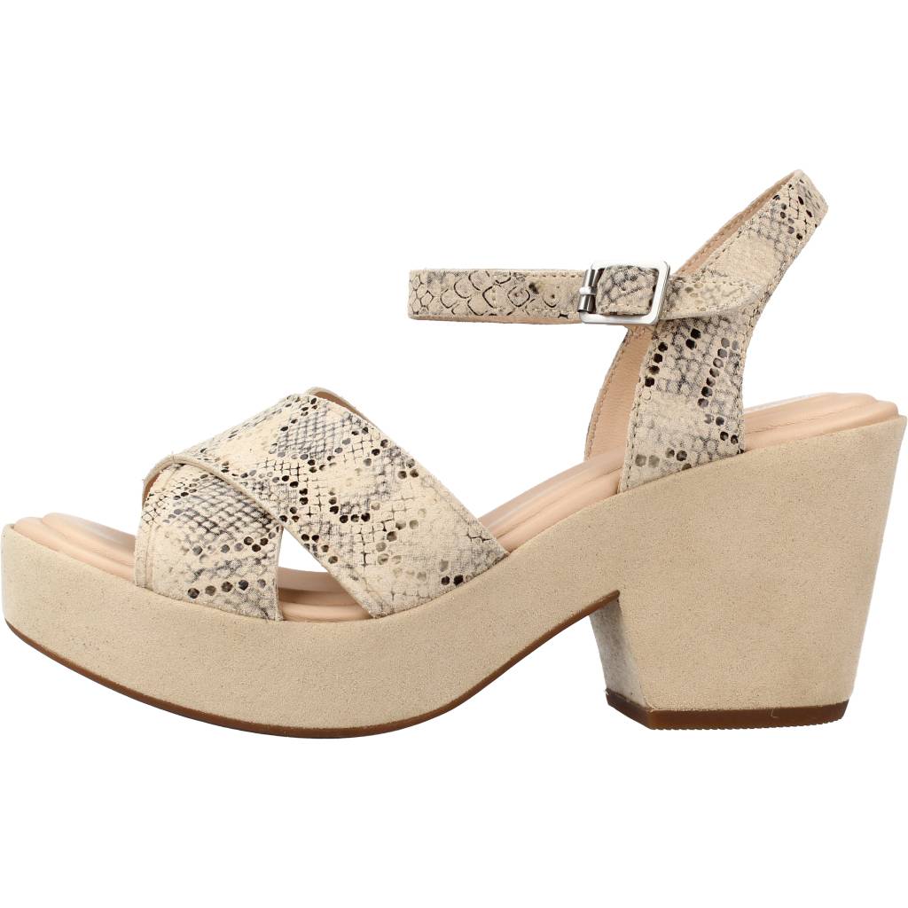 CLARKS MARITSASTRAP en color TAUPE  (2)