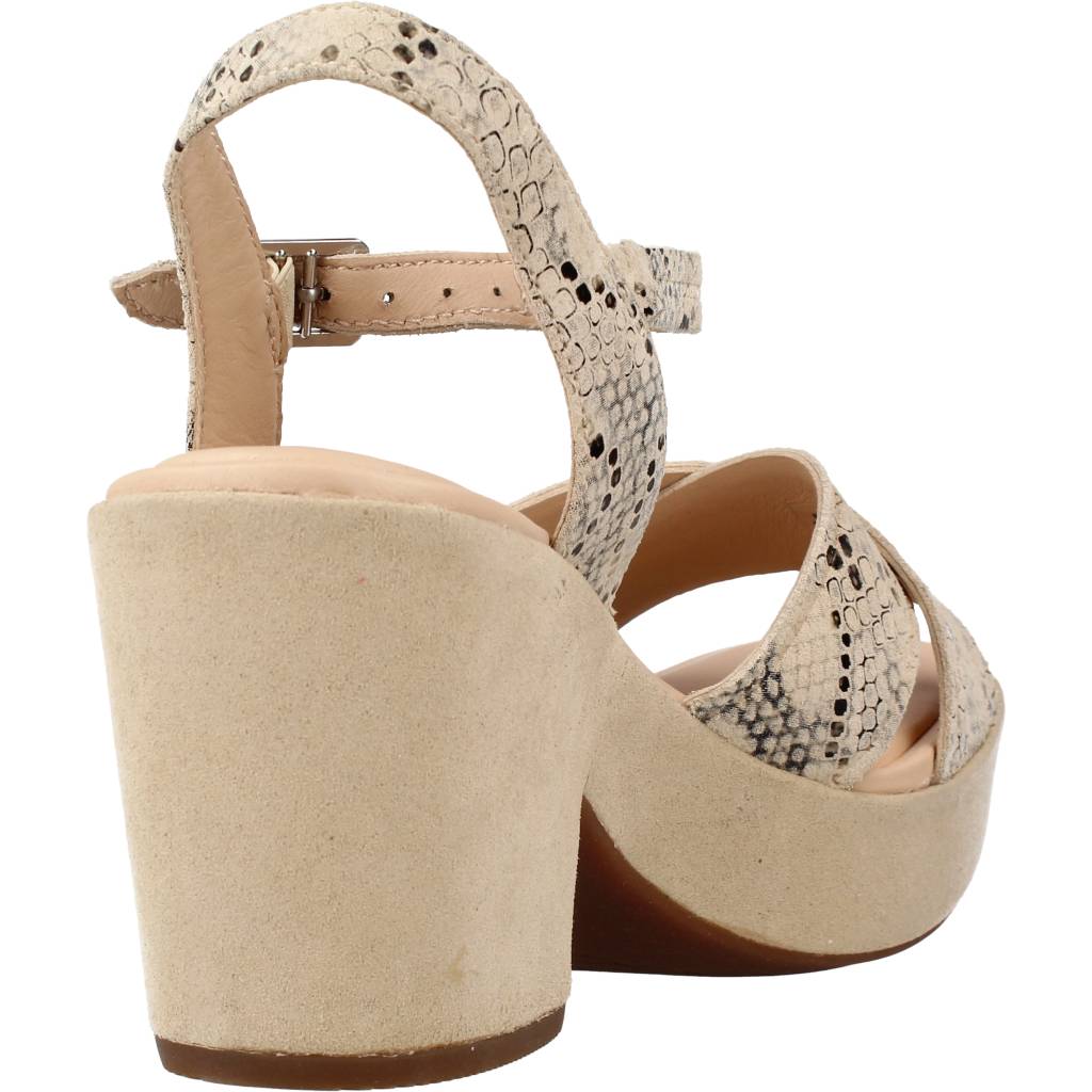 CLARKS MARITSASTRAP en color TAUPE  (3)