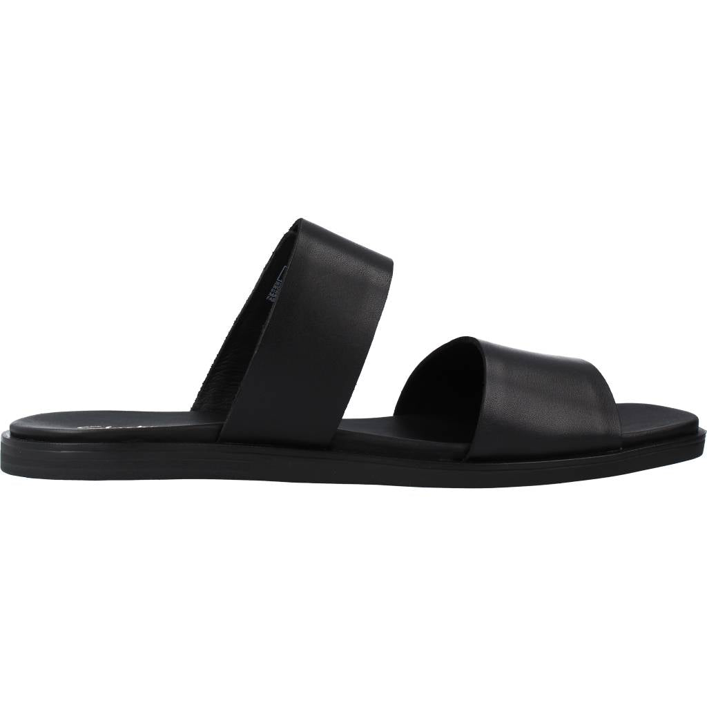 CLARKS  en color BLACK  (4)