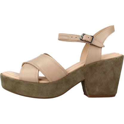 CLARKS MARITSASTRAP en color TAUPE  (2)