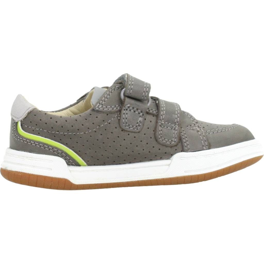 CLARKS FAWN SOLO T en color GREY  (4)