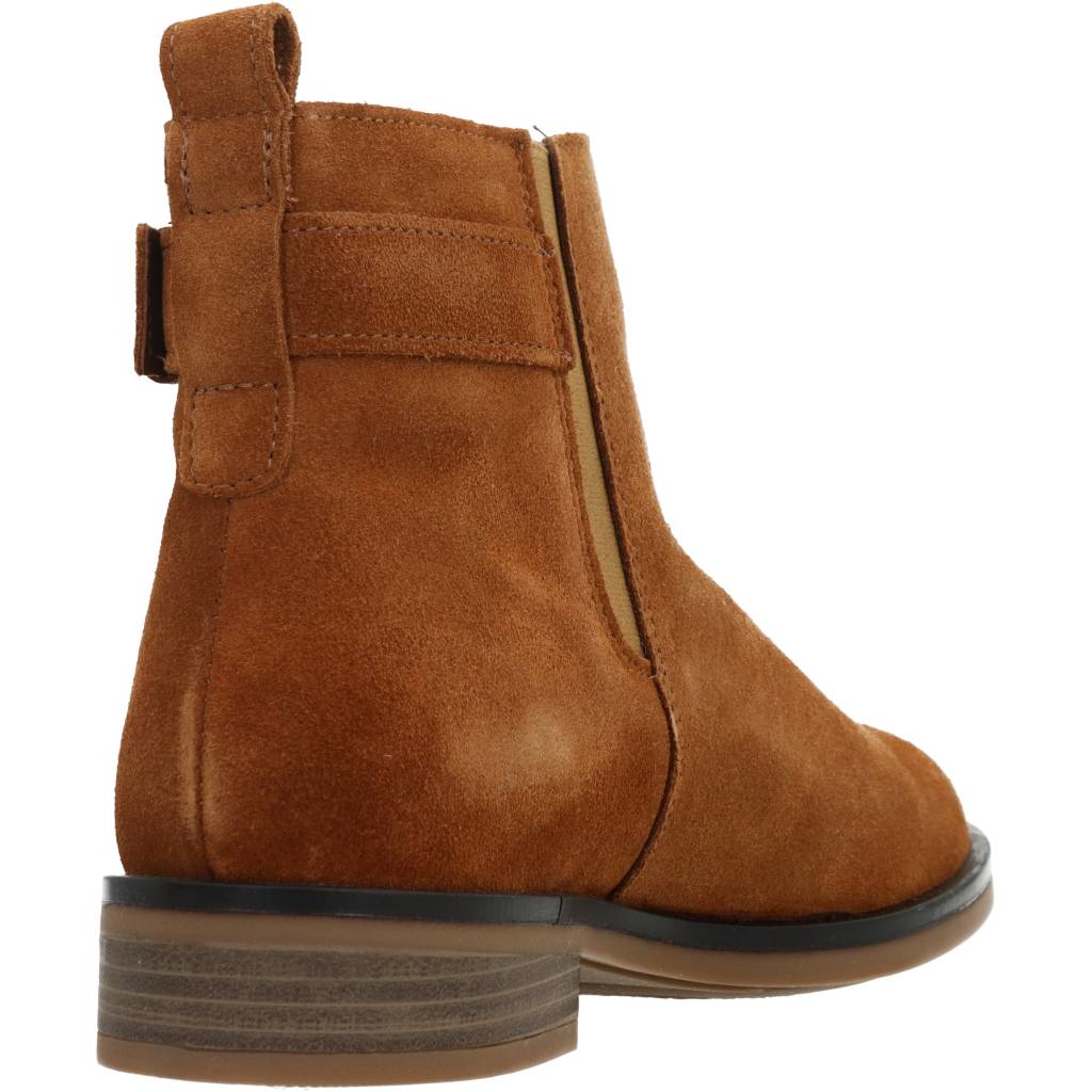 CLARKS  MEMI LO en color DKTAN  (3)