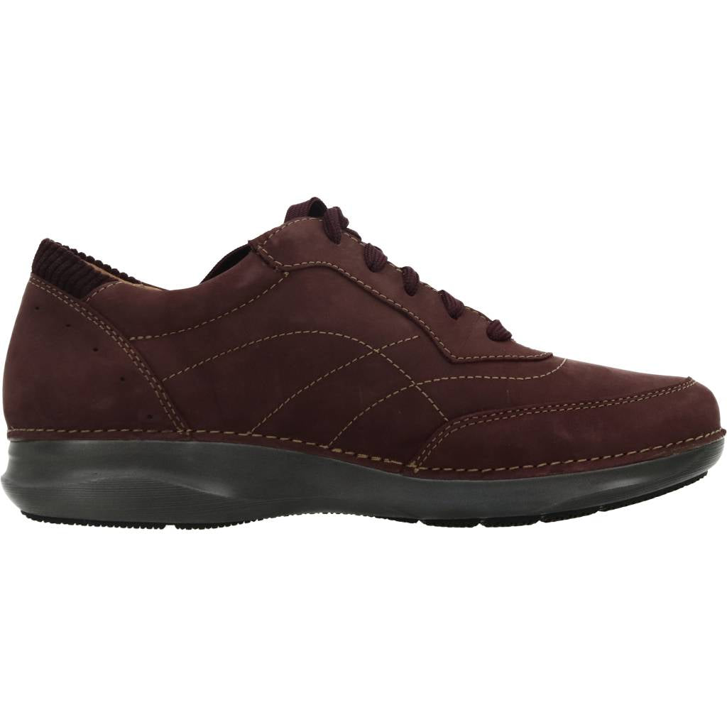 CLARKS APPLEY TIE en color BURGUNDY  (4)