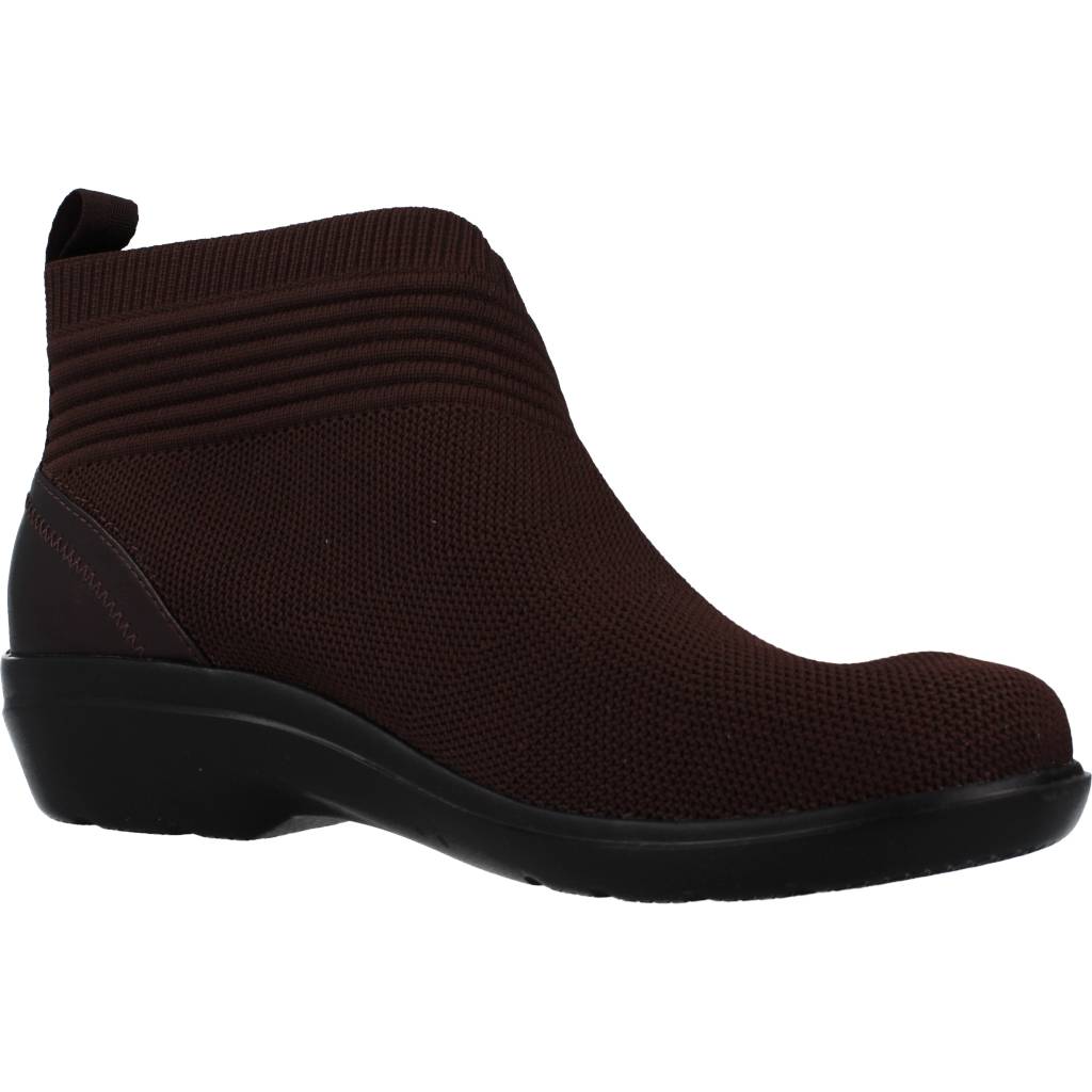 CLARKS SASHLYN MID en color BURGUNDY  (5)